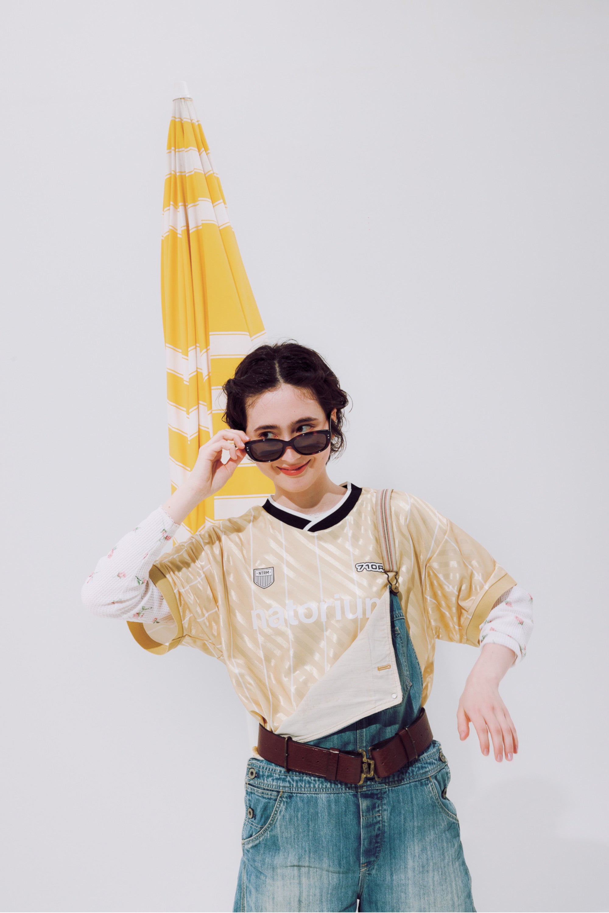 natorium Game shirt S/S ベージュ – なとり natorium. Official Store