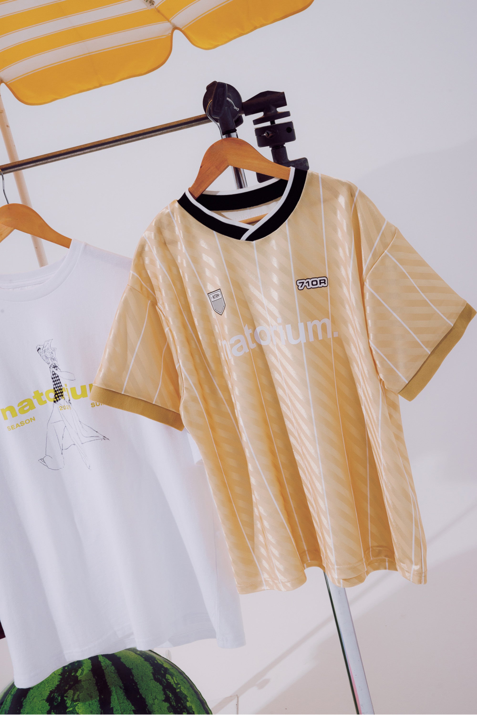 natorium Game shirt S/S ベージュ – なとり natorium. Official Store