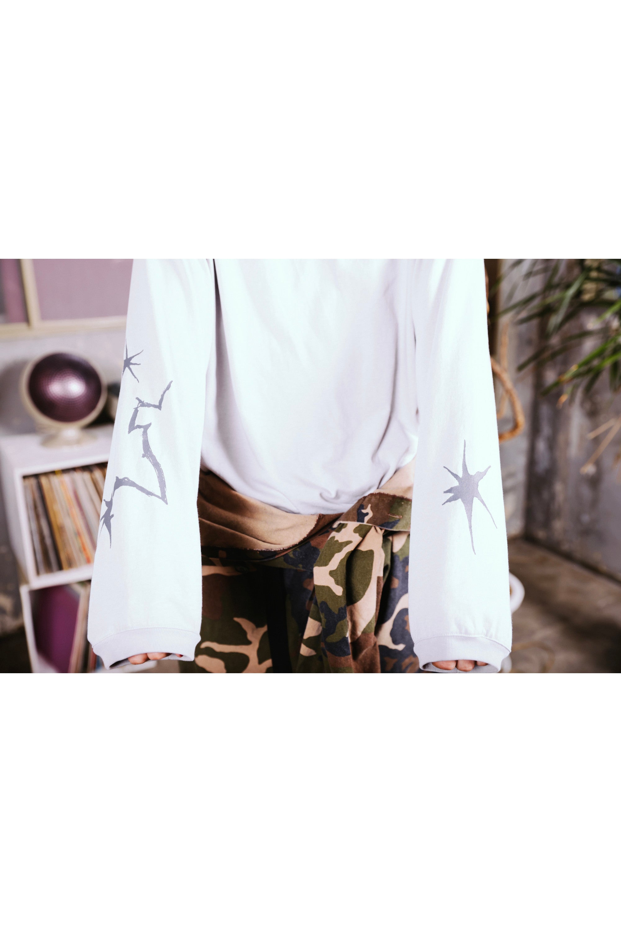 摩擦 long T-shirt ライトグレー – なとり natorium. Official Store